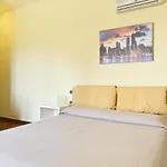 Gavinana Apartment By Mmega